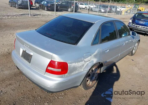 2001 Audi A4 1.8 T из США, поврежденный, VIN WAUDC68D51A051991